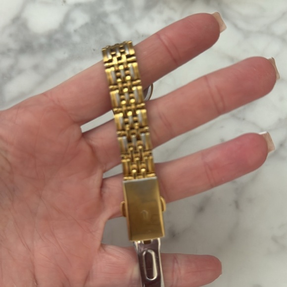 Bulova Gold Tone Watch - Picture 8 of 8